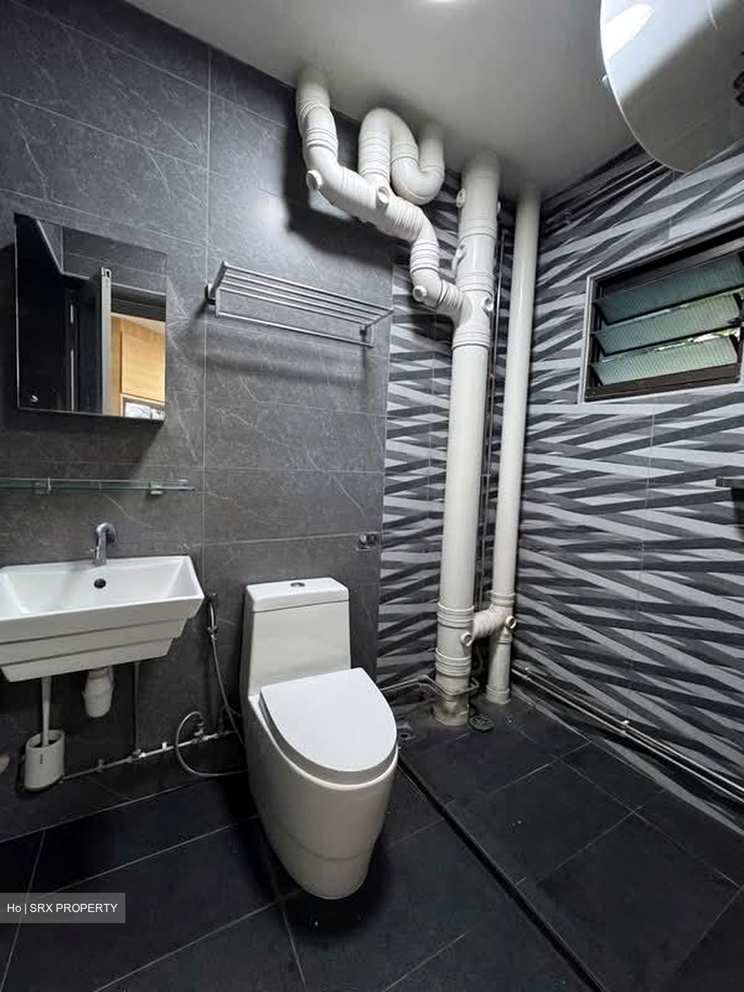 Blk 669C Jurong West Street 64 (Jurong West), HDB Executive #537588531